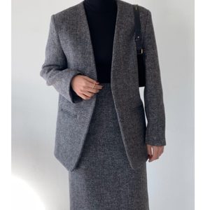 투피스/그레이투피스/하객룩/결혼식룩/상견례룩/새상품/울자켓/울스커트/헤링본투피스/헤링본자켓/헤링본스커트