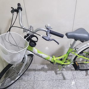 접이식 자전거24 인치 도봇유아자전거 16 거의 새것 상태 좋아요두대 가격