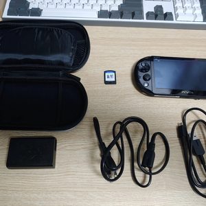 psp vita(psp.피에스피 비타)2세대 중고거래 합니다.