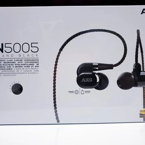 하만카돈 AKG N5005 이어폰 팝니다. 새제품(하만공홈 해외직구)
