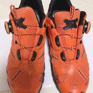 트렉스타 275 남성 등산화
