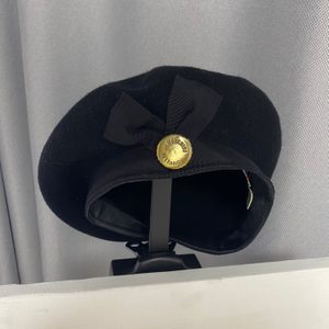🖤🤍모스키노 베레모 (진짜이뻐요ㅠㅠ) 정품