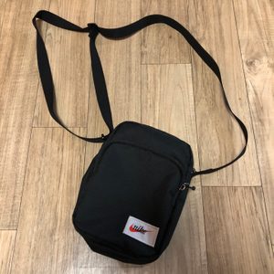 나이키 메신저백 가방 NIKE 헤리티지