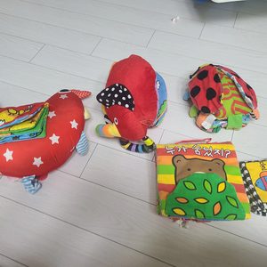 헝겊책 코야 꼬꼬 무당벌레 누가숨었지 동물 영아 촉감 발달 헝겊책