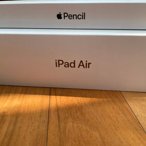 (가격 확정)아이패드 에어3 스그 wifi 64+ 애플펜슬 1세대 + 랩씨 정품 아이패드 케이스+ 애플펜슬 케이스