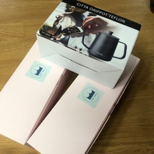 시타 드립포트 + 핸드드립 커피 세트 (융드립 디자인 드립백 커피)