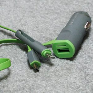 케이블 일체형 USB충전기...새빛마이크로 2in 1멀티USB충전기(듀얼 충전케이블+USB충전포트)를 1만원에 판매