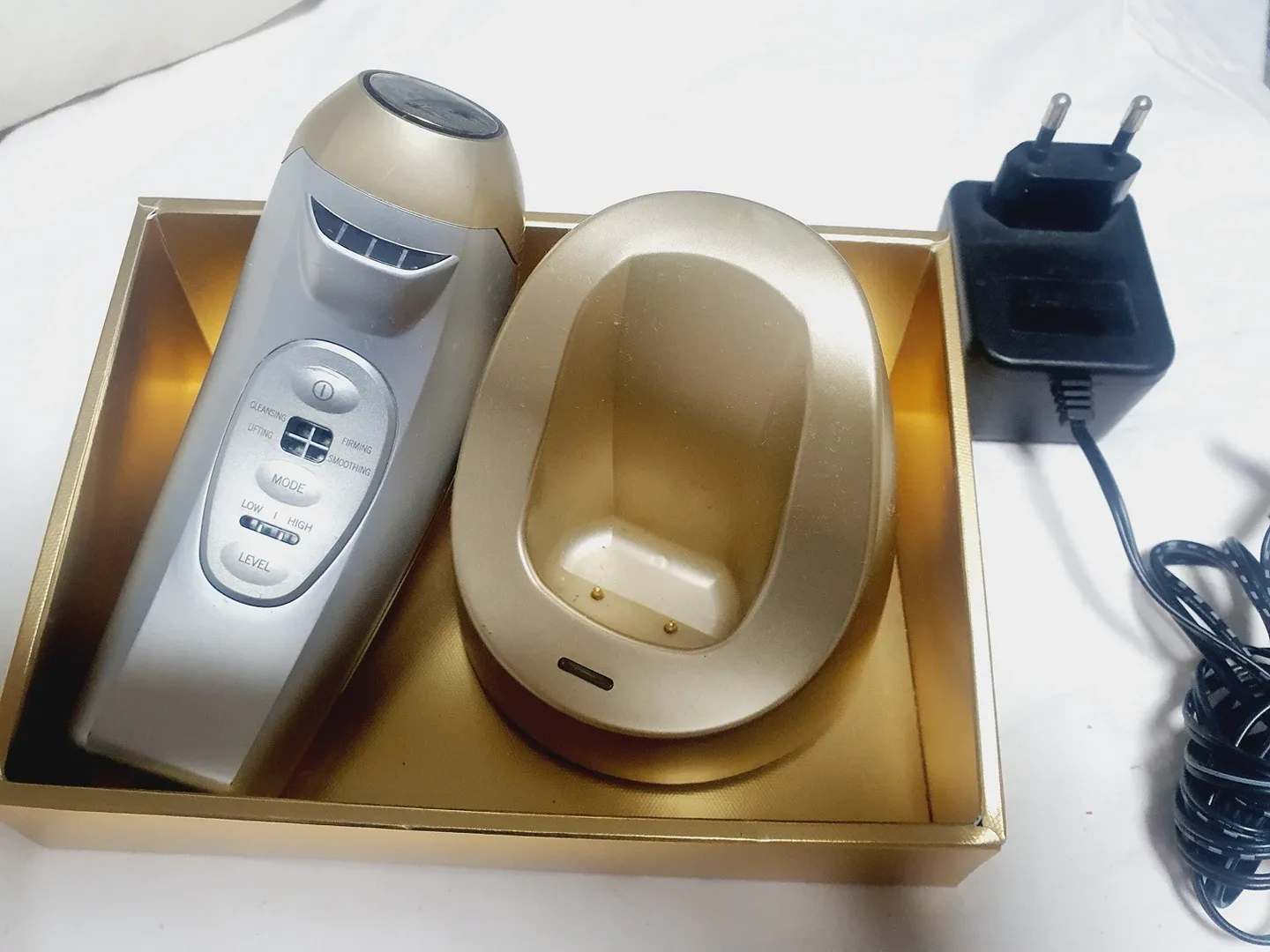 초음파맛사지기ㅡ눈가관리가능.크렌징모드.리프팅모드.아이묘드