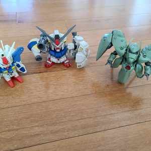 SD건담 3개(건담GP01, 건담GP02, 노이에질)