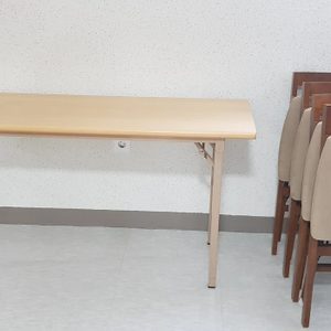 접이식 긴테이블과 접이식 의자4