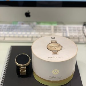 모토로라와치 모토360 1세대팝니다.