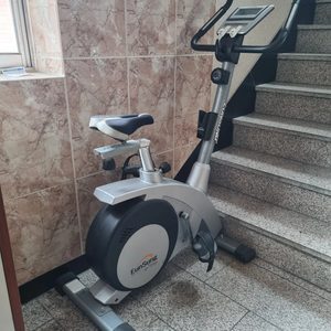 은성헬스빌 헬스자전거