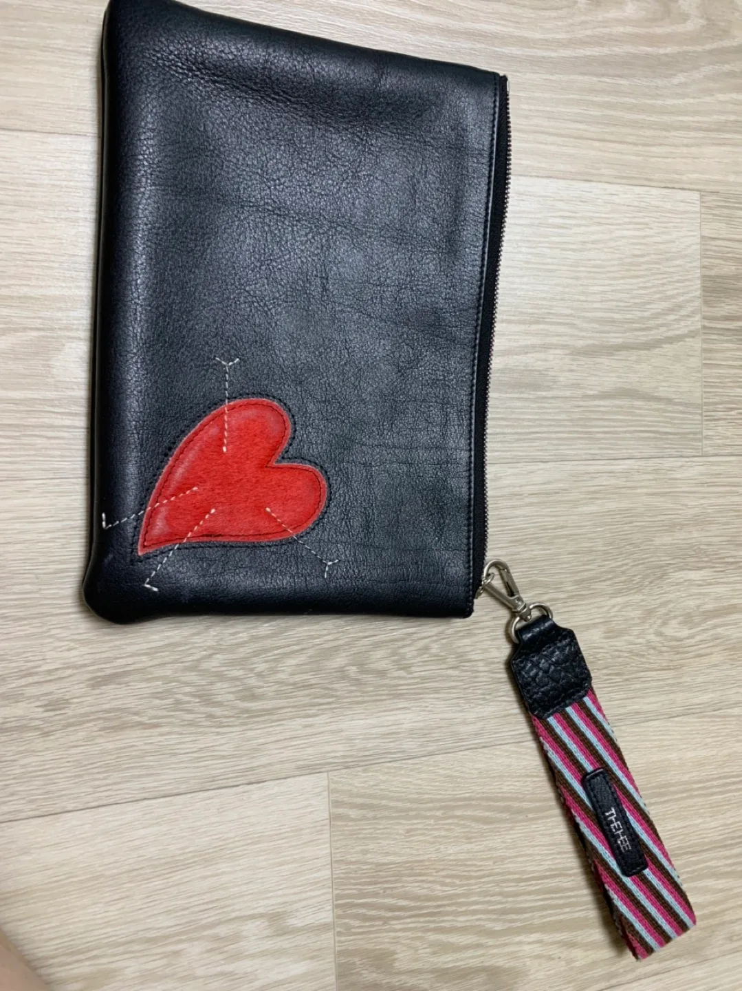 가죽 클러치 더희 중고