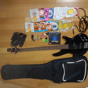 GIO IBANEZ SOUNDGEAR BASS GUITAR팝니다.
