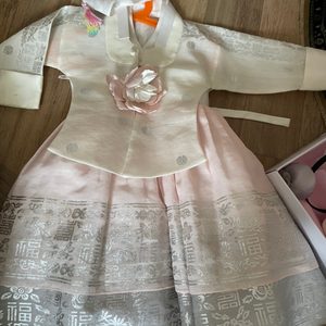 ✨아기한복✨!!가격 확 내림!!이번 추석, 돌촬영 입히세용!! 고급스라워요~아기 착용샷있어요~~