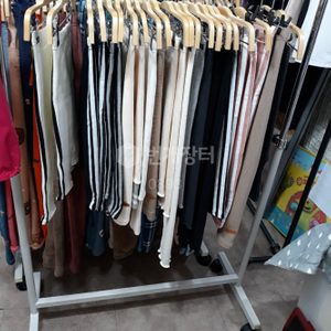 일자행거 옷가게행거 매장행거 옷가게행거 (4개 보유)