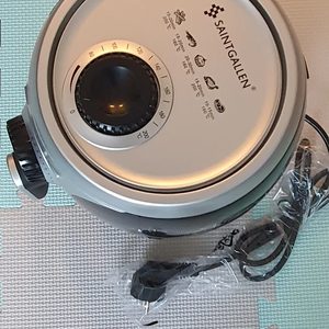 혼자 사시는 분 간단 히 데워먹는데 굿이예 전 큰게 잇어서 치킨 먹던거 데윗더니 엄청 바삭거립니다