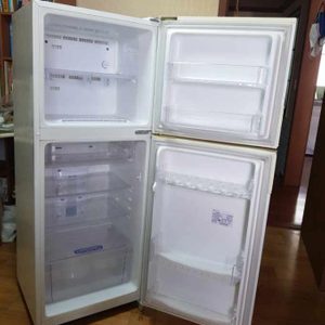 냉장고 상태a급 입니다 19만원 197리터 사무실에서 깨끗하게 사용했습니다,용달은 안산시 2만원 이라고 하네요