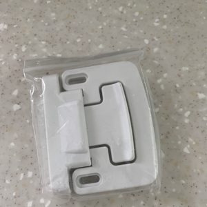 방충망 안전장치 팝니다