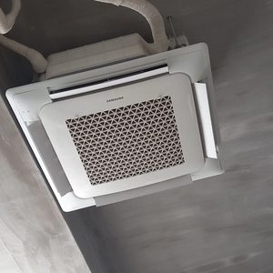 천장형 새것 구입하여 에어컨 2019년 설치
