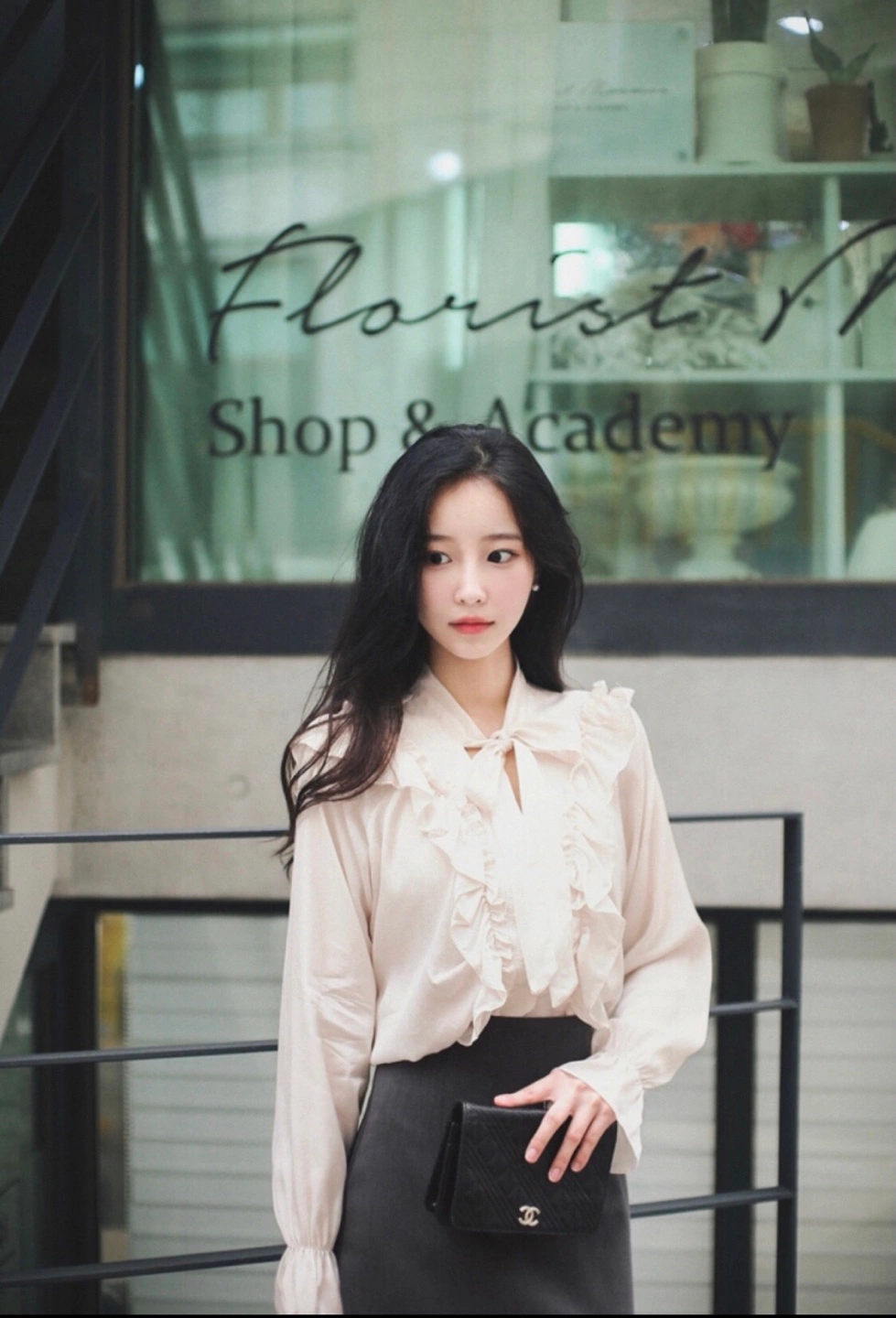 [아폴리나] SILVIE 블라우스 밀크 APOSILMLKS25