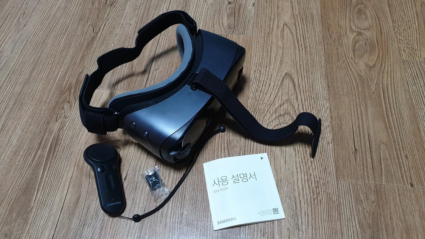 삼성 기어 VR SM-R325 + 컨트롤러 2018년 (박스 미포함)