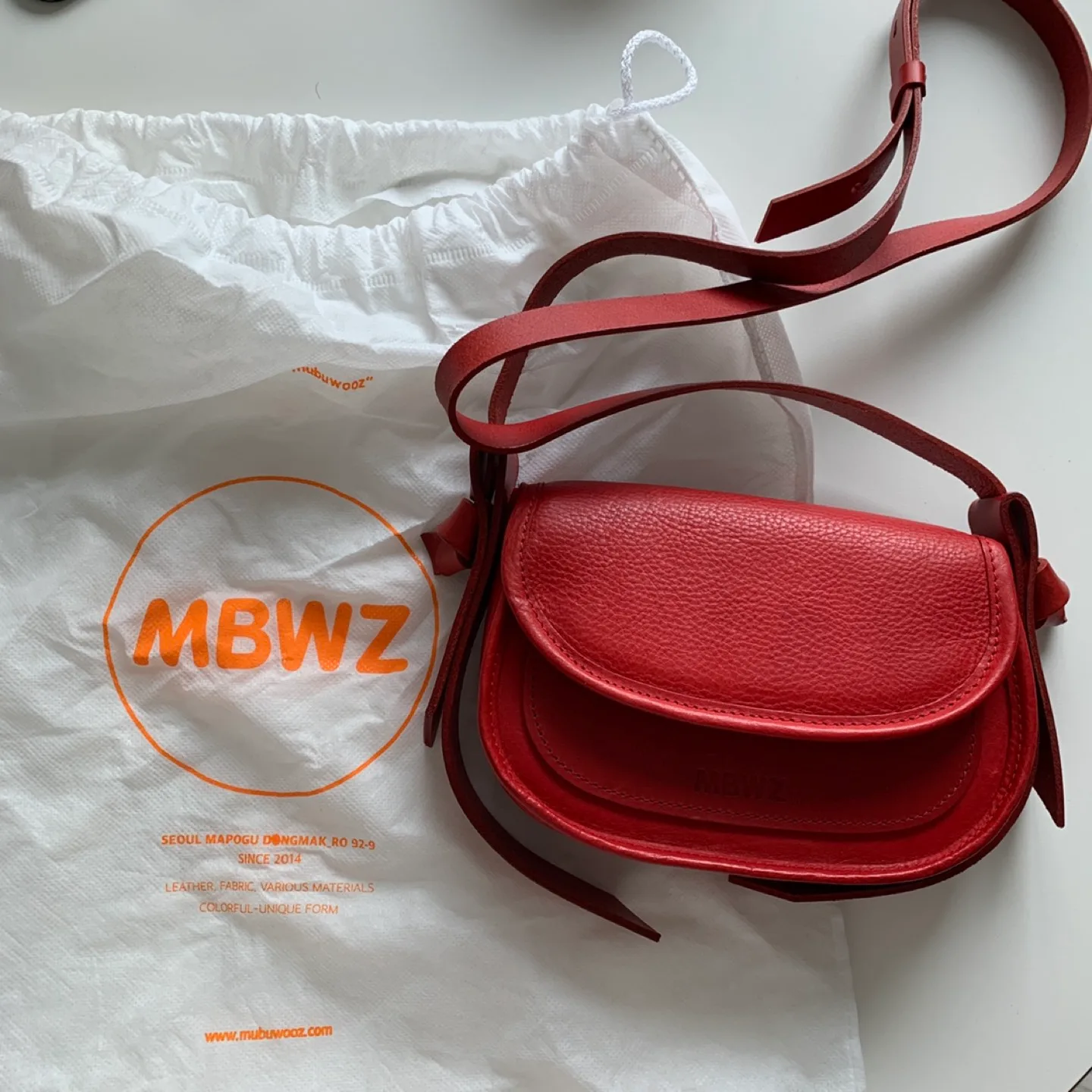 무부우즈 크로스백