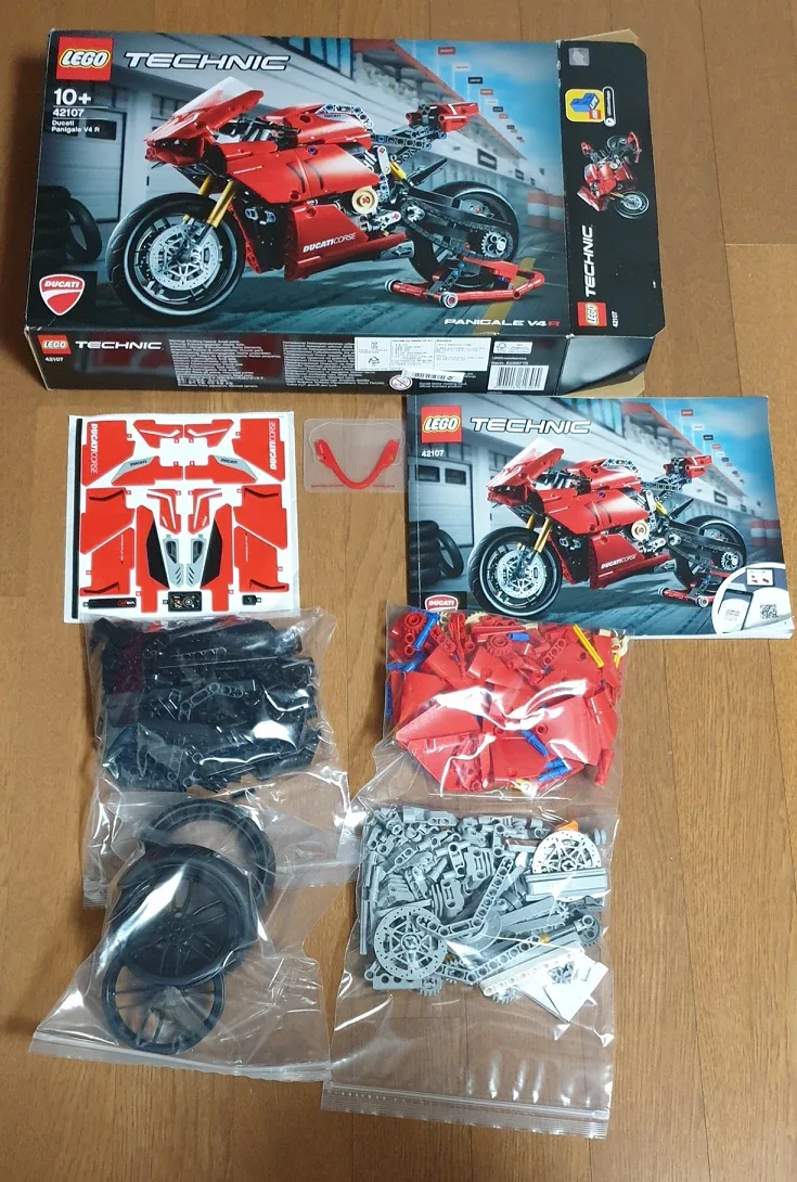 레고 테크닉 42107 중고 판매 합니다