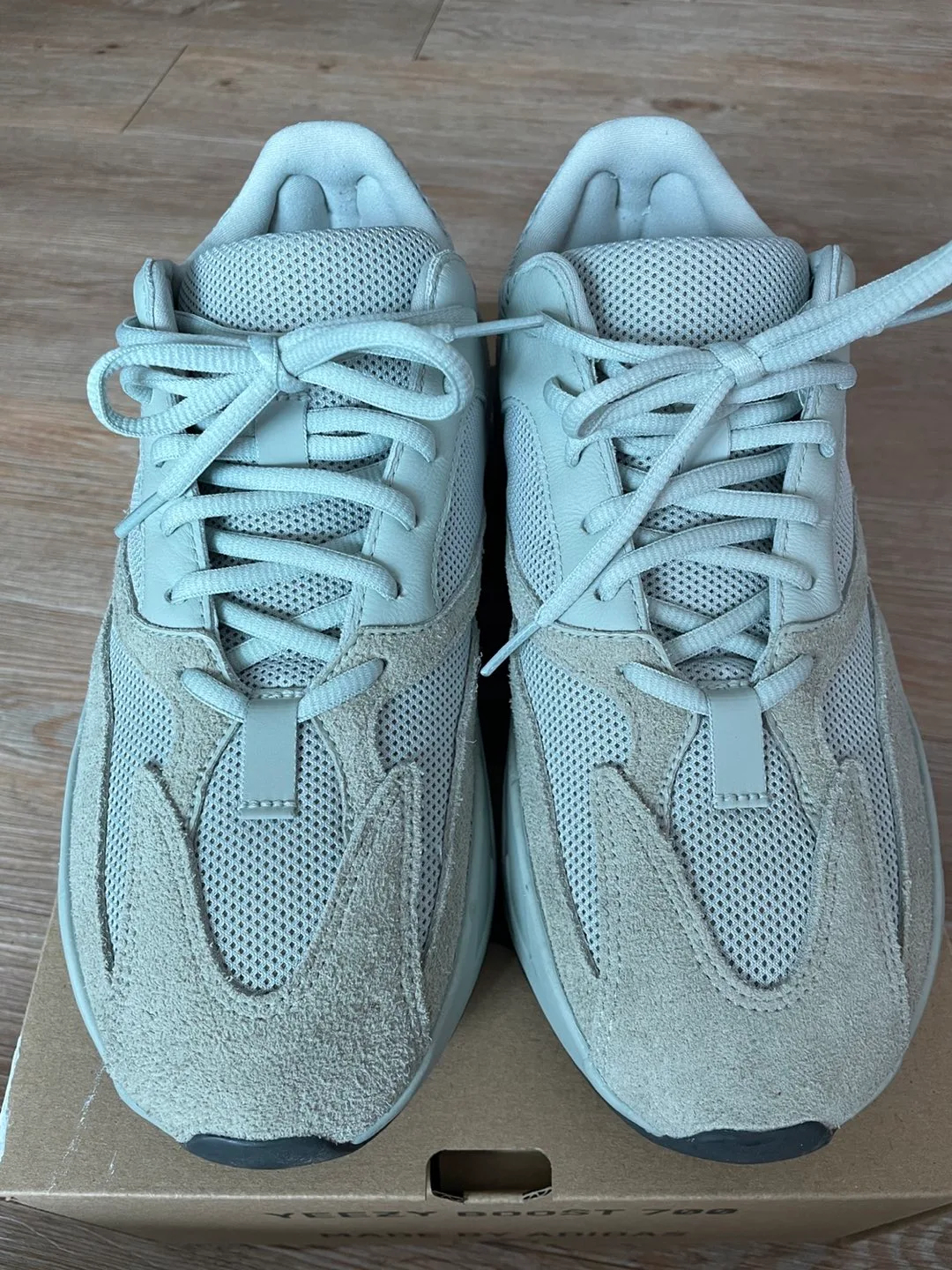 이지 부스트 700 솔트 270 사이즈 중고