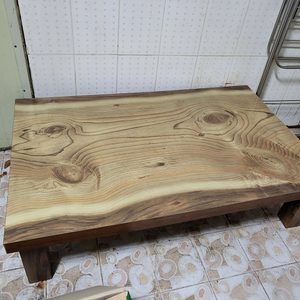 식당에서 많이쓰는 좌식테이블2개