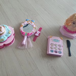 시크릿쥬쥬거울과네일아트화장대ㆍ헤어디자이너