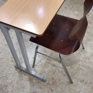 학원 책상이랑 의자 무료나눔