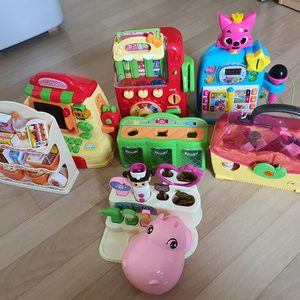 콩순이장난감(+핑크퐁동전노래방)