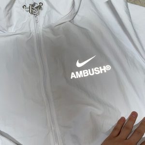 지하상가 바람막이