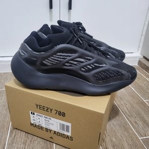 이지 700 v3 알바 275 (mint)