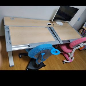 컴프프로 자매 형제 쌍둥이 또는 자녀 과외용 책상의자 세트