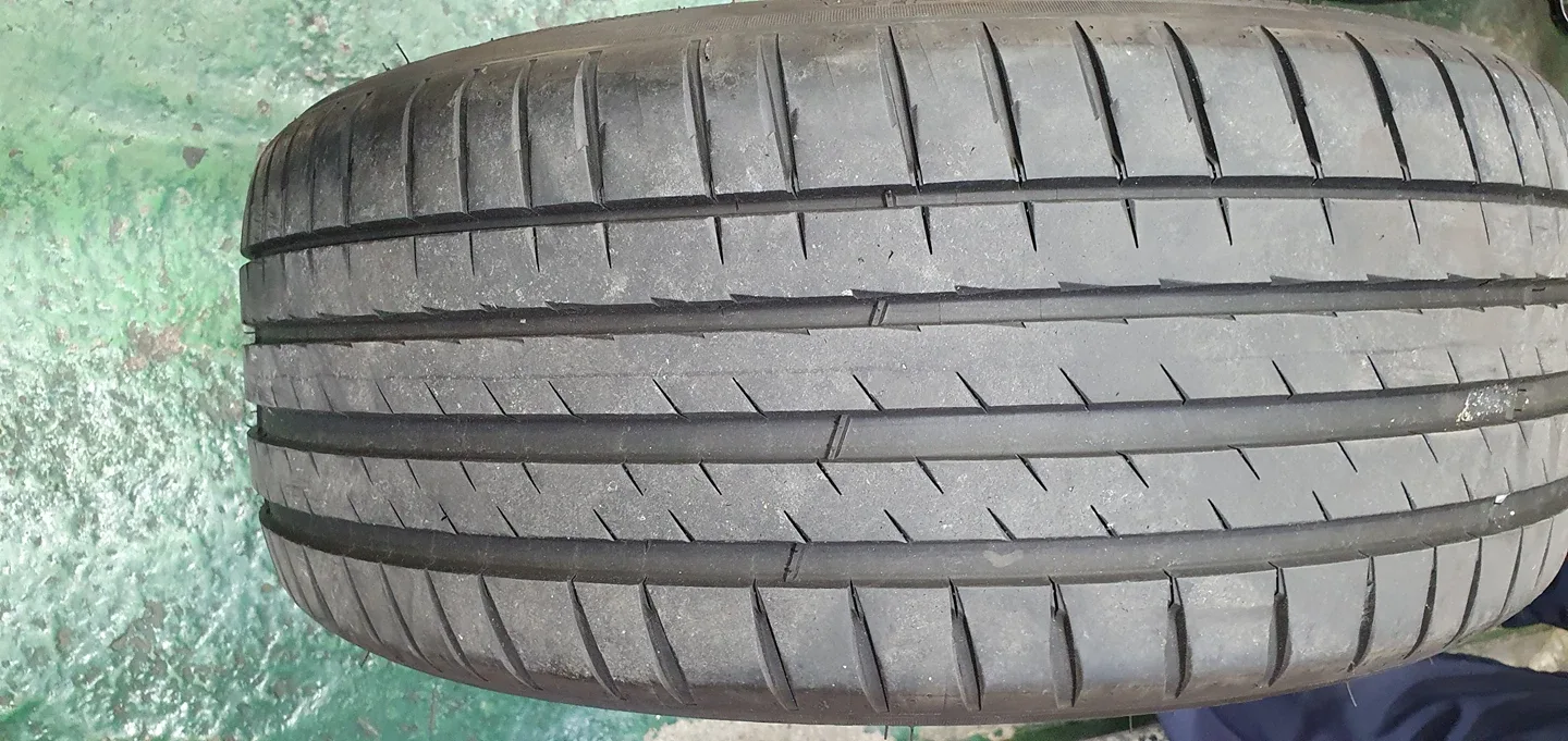 미쉐린 225-45R19  중고타이어