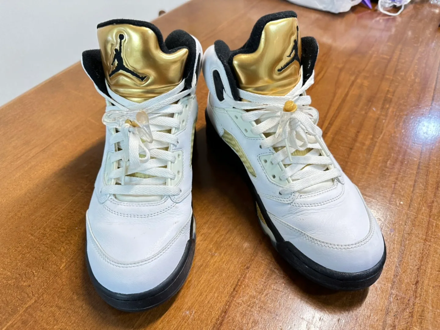 [중고]에어 조던 5 레트로 올림픽 골드 화이트 260 사이즈