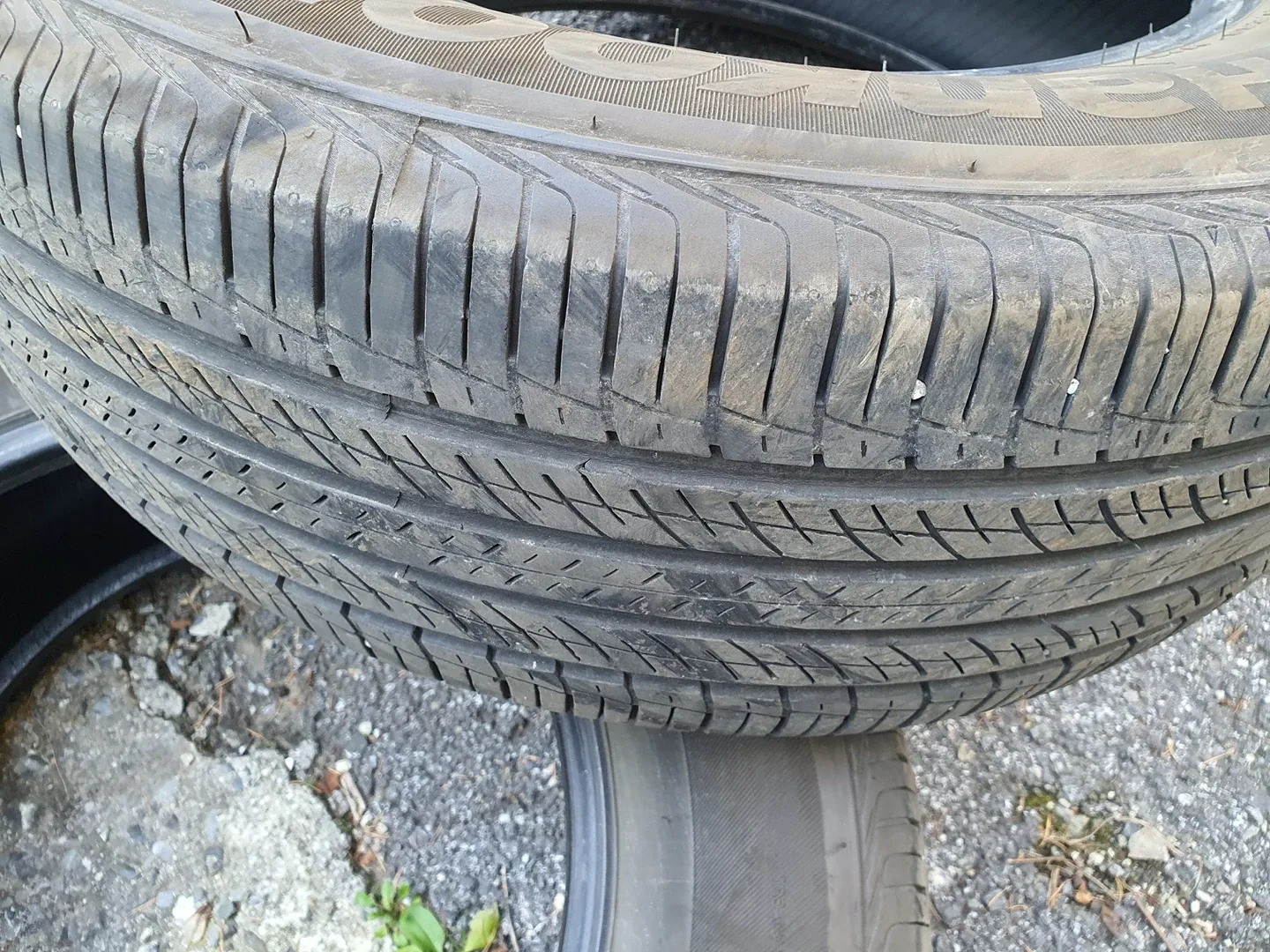 중고타이어 235 65 17