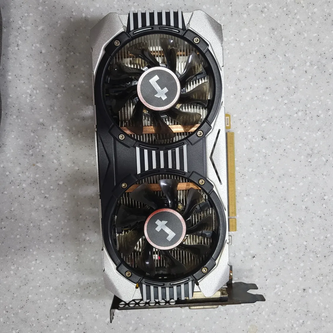 중고 그래픽카드 팝니다