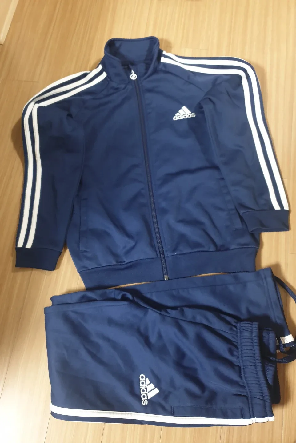 아동복 140사이즈 기모 아디다스 트레닝복 중고