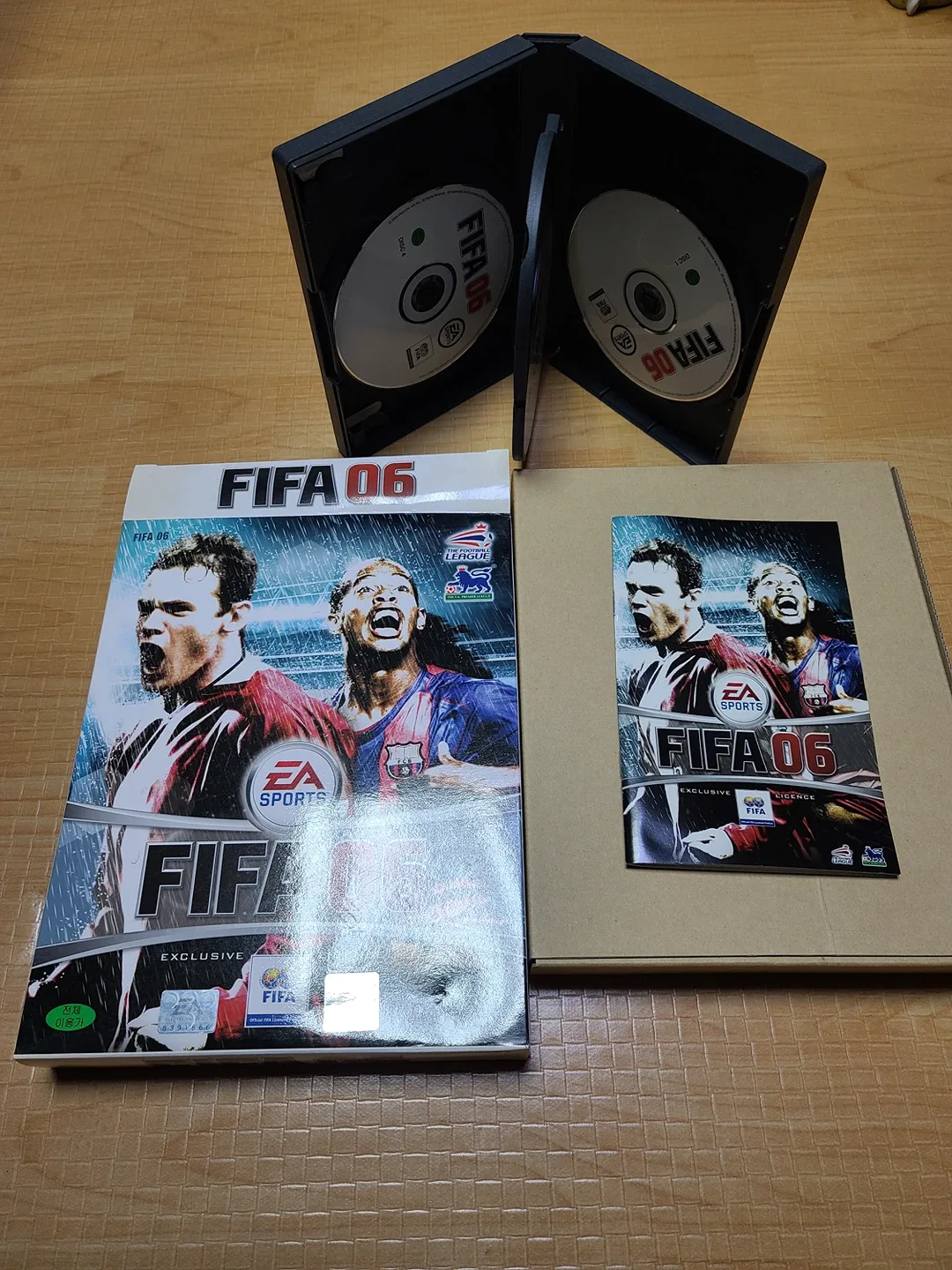 PSP/FIFA/FIFA06/피파06/한글판/깨끗한중고/시리얼번호/cd4장구성/소장용