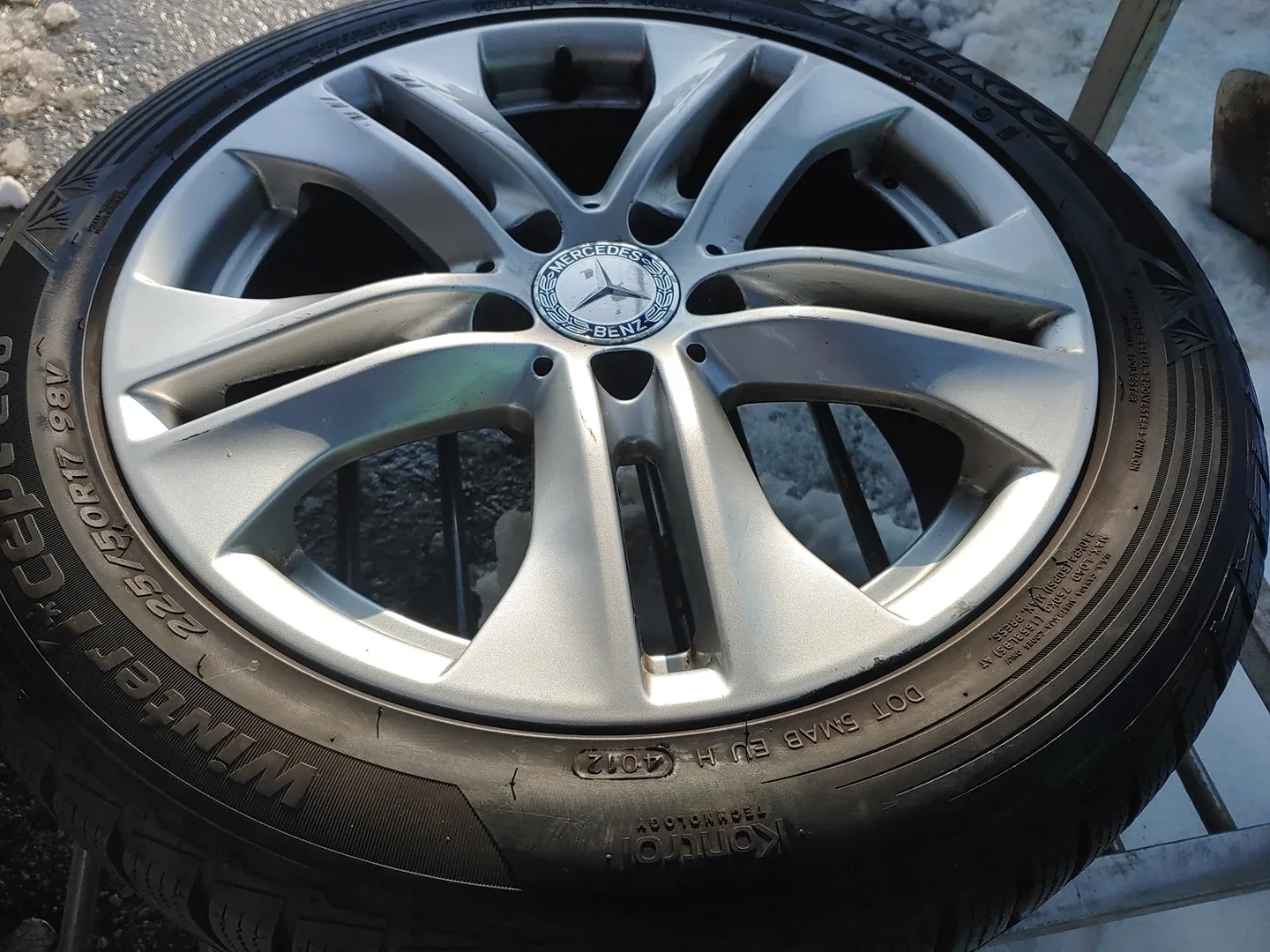 벤츠스노우타이어225/50R17 4짝