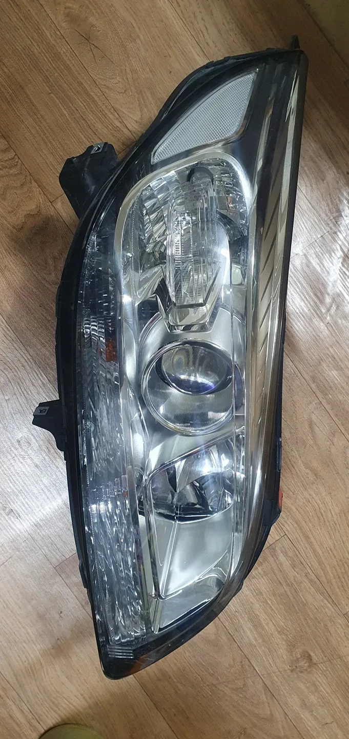 말리부 헤드라이트 중고