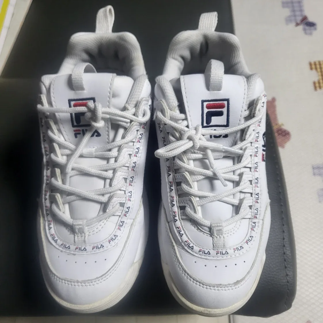 휠라 운동화(중고)235ml