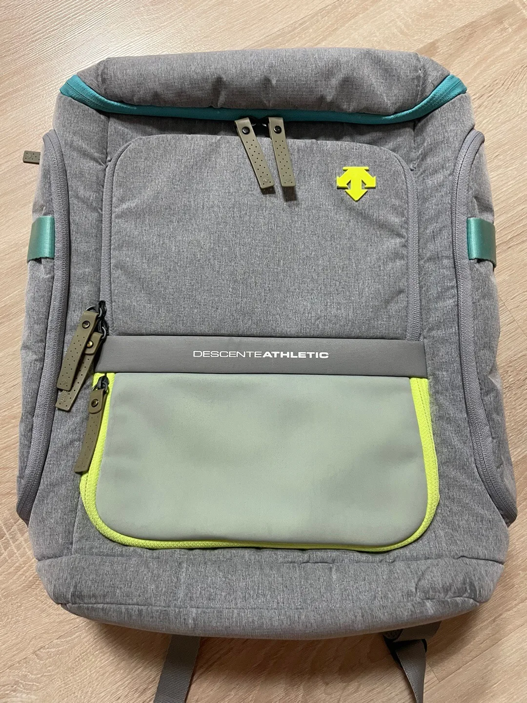 데상트 고학년이나 중고생 책가방