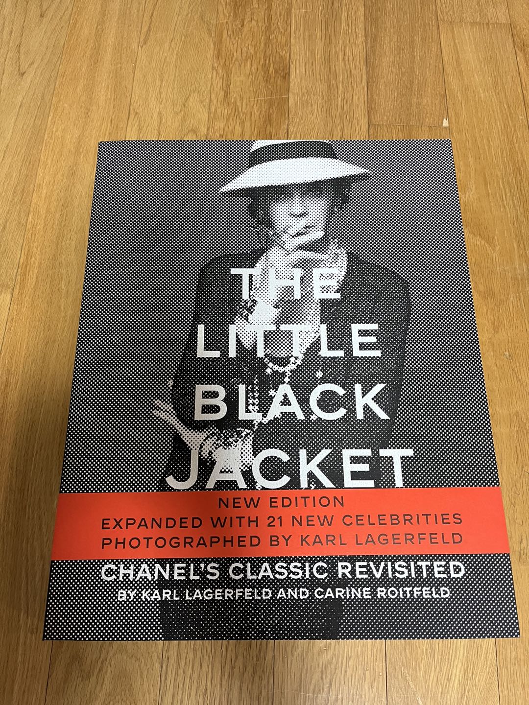 샤넬 책 The little black jacket | 도서 | 당근 중고거래
