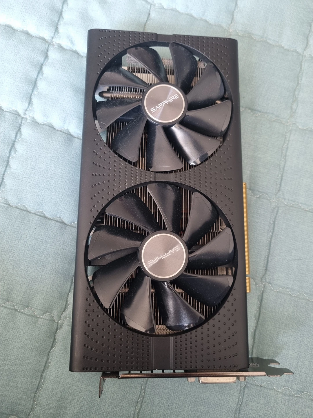 라데온 RX 570 OC 5D 4GB | 당근 중고거래
