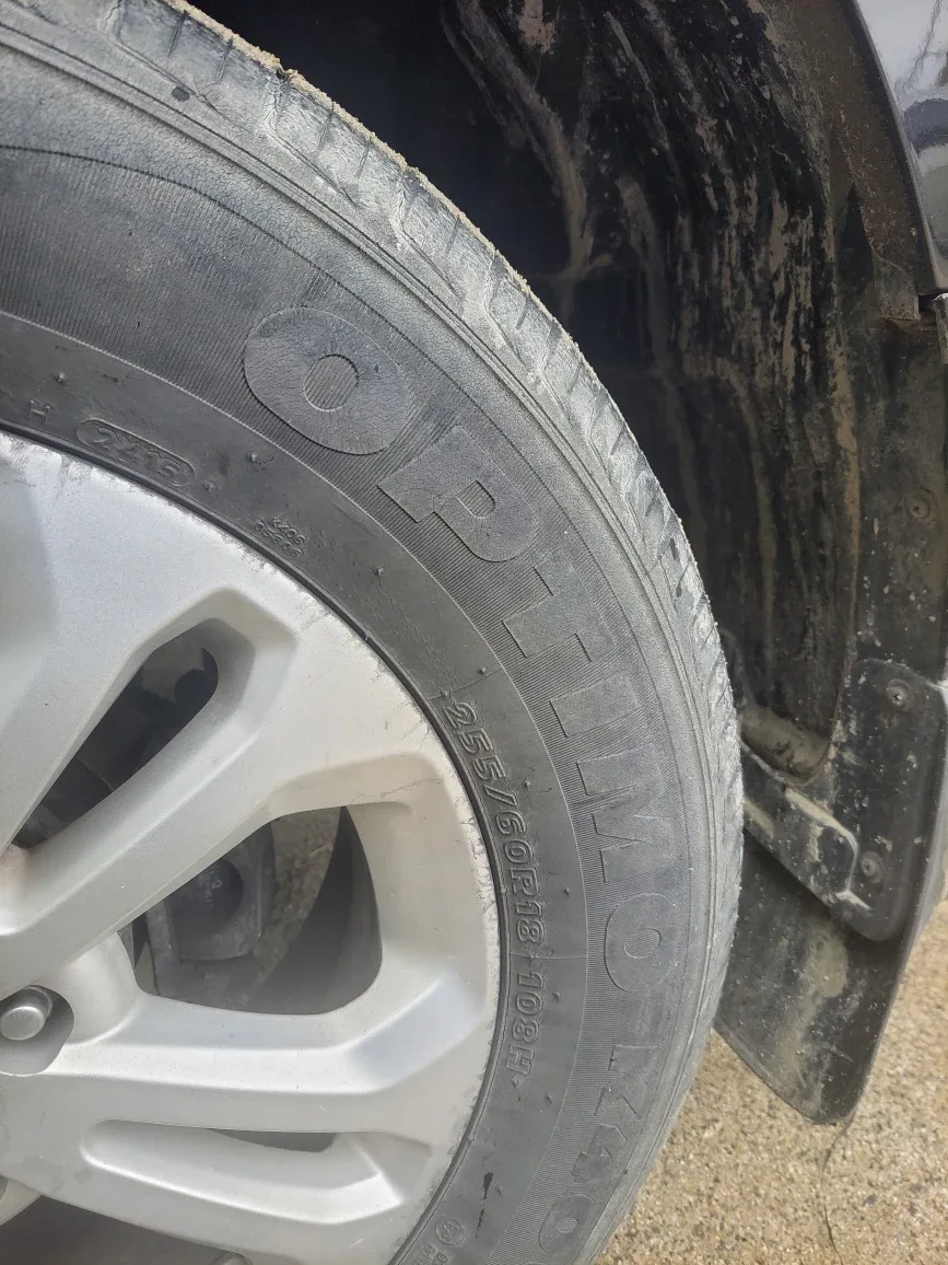 코란도스포츠 중고타이어 구합니다