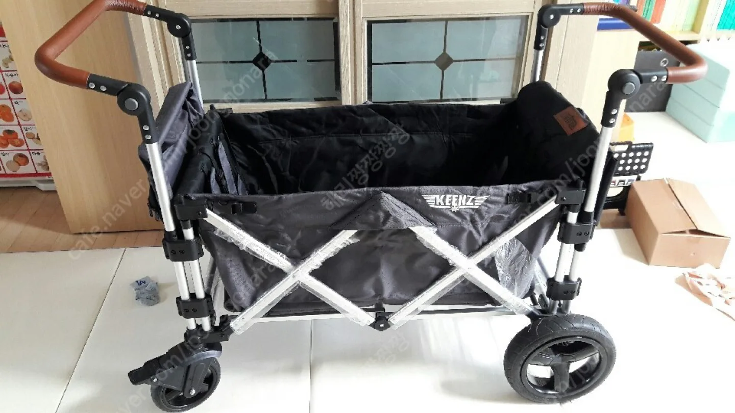 킨즈웨건 팝니다.